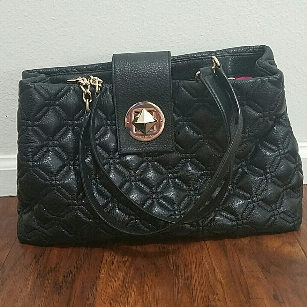 ⬇Kate spade astor Court Elena bag